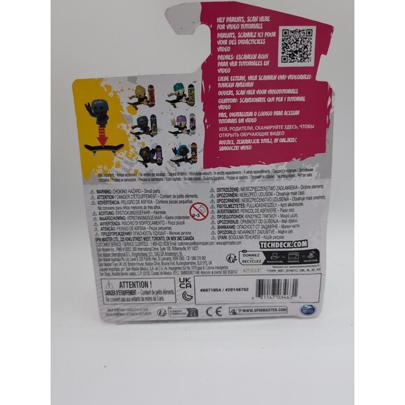 2024 [Spin Master] Tech Deck SK8 Crew - Series 1 Shred Pack - Yellow Beanie - Picture 2 of 2